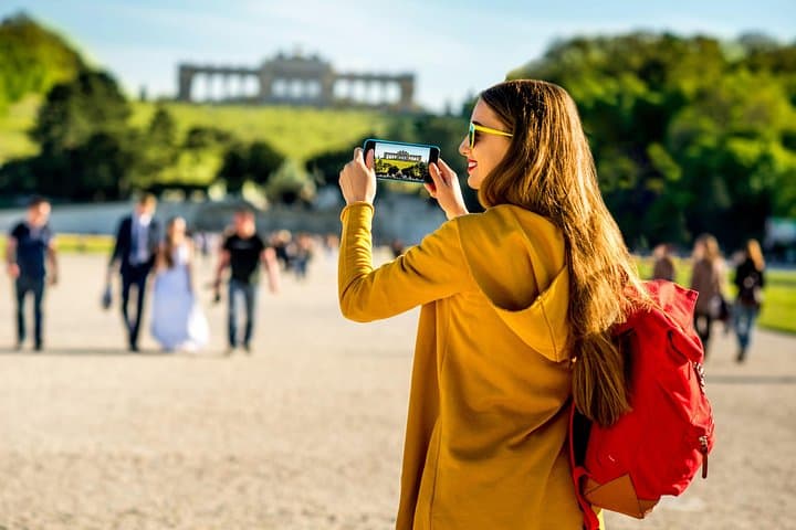 Vienna: Melk Abbey and Schonbrunn Palace Private Guided Tour