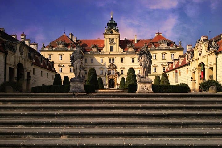 Private Day Trip From Vienna to Lednice, Valtice and Mikulov