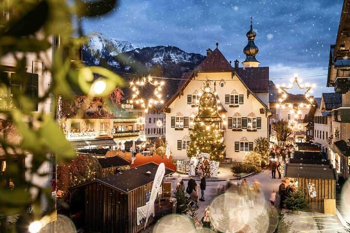 Where Locals Go for Christmas: Wolfgangsee Advent Tour