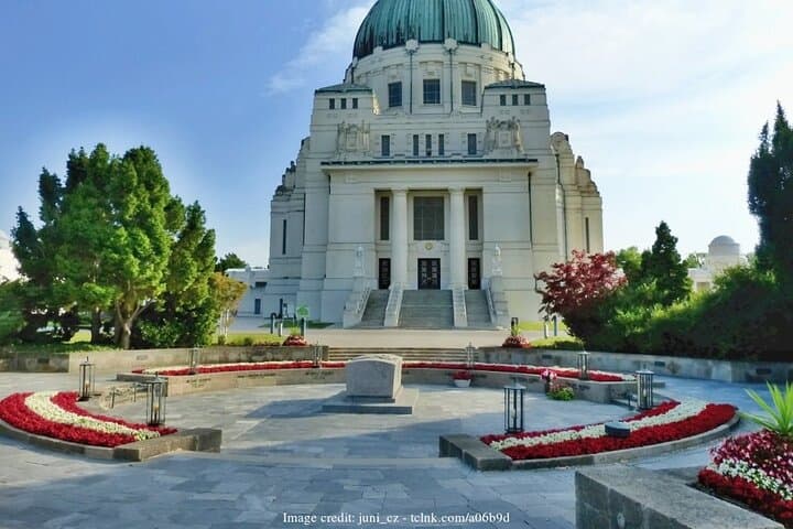 Explore Vienna's Central Cemetery: Private 2.5-hour Guided Tour