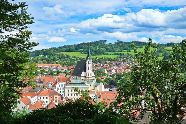 Private Transfer from Vienna to Prague with Stop in Cesky Krumlov