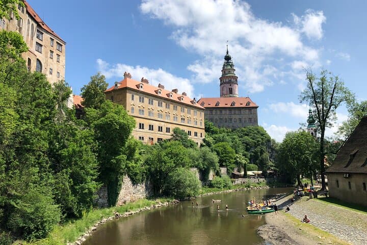 Private Transfer from Vienna to Prague with Stop in Cesky Krumlov