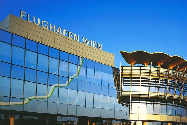 Vienna City One Way Private Transfer to Vienna Airport Schwechat