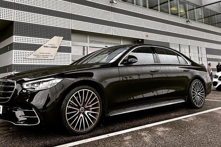 Vienna International Airport Business Transfer to Vienna City