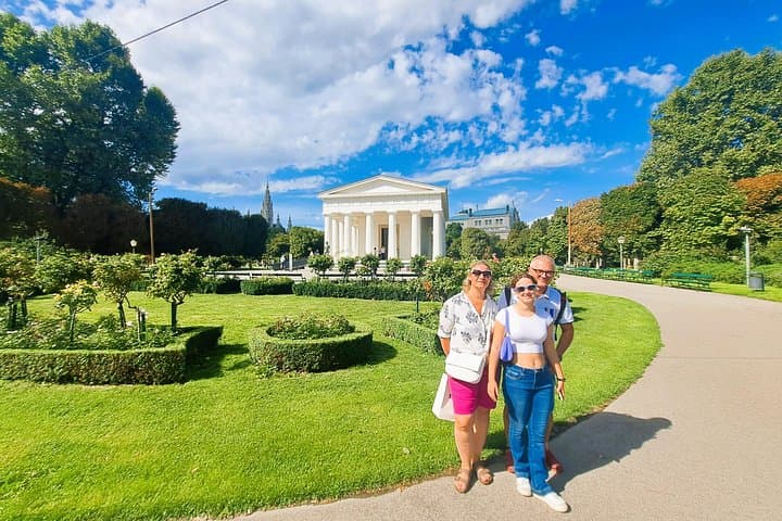 Fall in Love with Vienna in 3 hours- the best of Vienna on foot