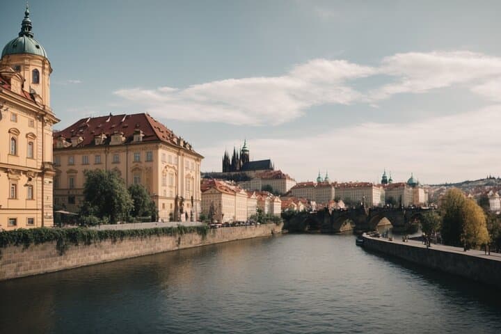 Private Scenic Transfer from Salzburg to Prague with 4h of Sightseeing