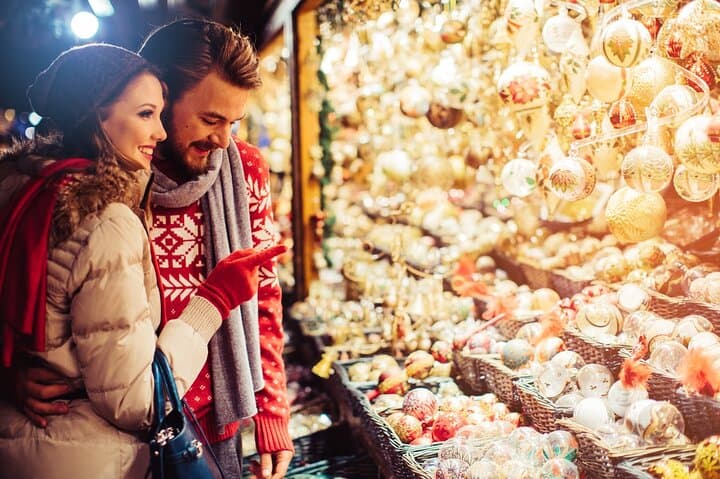 Private Vienna Historic Christmas Walking Tour with Glühwein