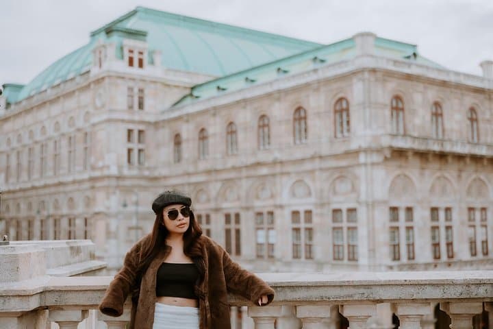 Private Vacation Photoshoot with Photographer in Vienna