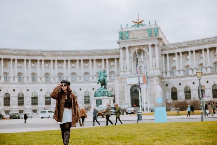 Private Vacation Photoshoot with Photographer in Vienna