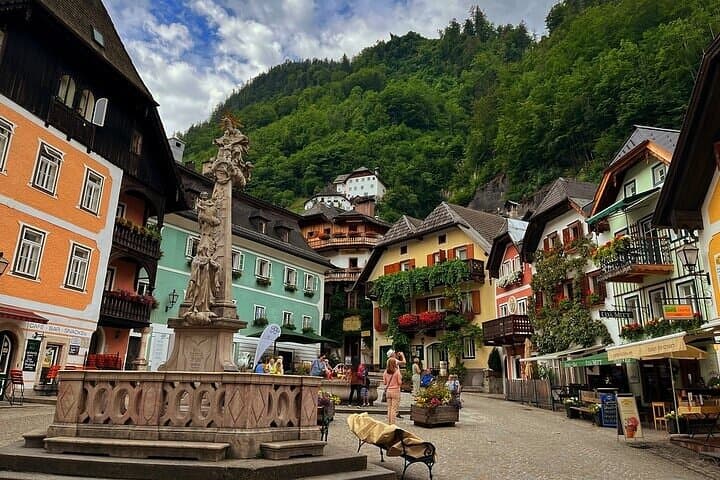 Private Tour: Hallstatt-City, Skywalk, and Salt Mine from Vienna