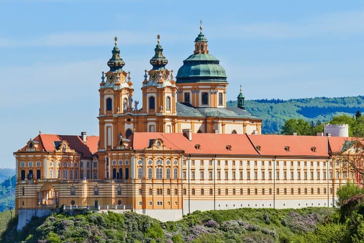 Baroque masterpiece: The golden facade of Melk Abbey