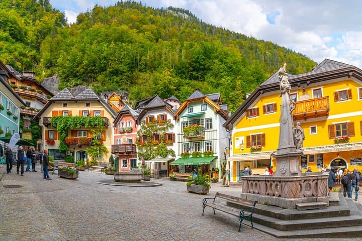 Full Day Private Tour of Salzburg and Melk from Vienna