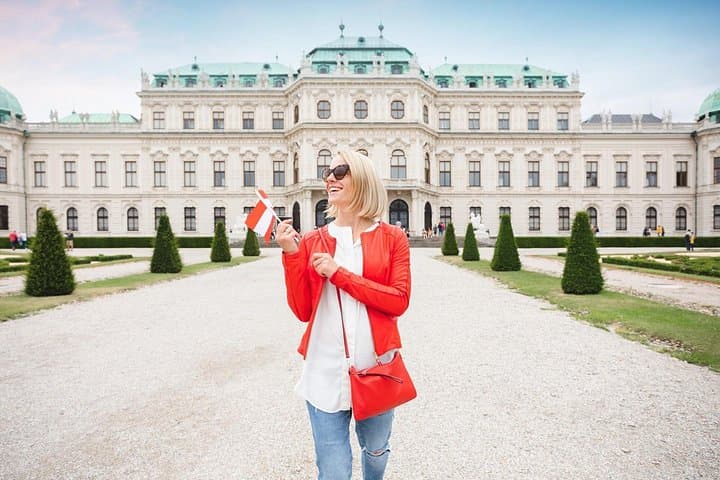Skip-the-line Upper Belvedere Tickets and Guided Tour Vienna