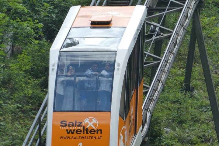 Hallstatt Highlights Private Full-Day Tour from Salzburg