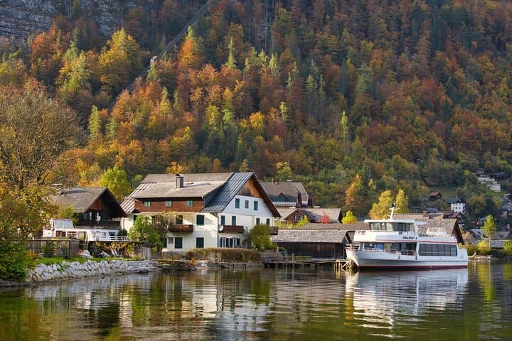 Hallstatt Highlights Private Full-Day Tour from Salzburg