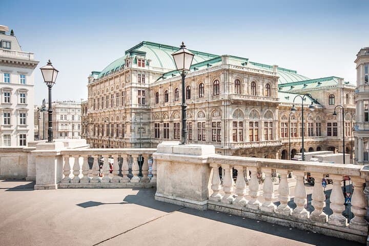Best of Vienna 1-Day Tour by Car with Schonbrunn Tickets