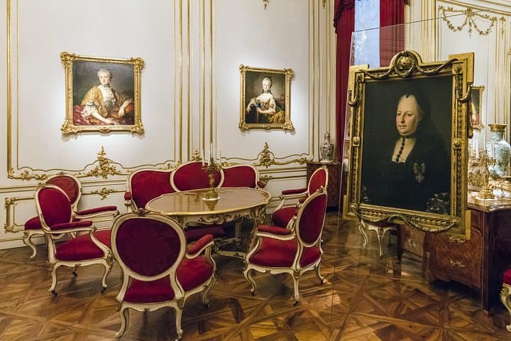Skip-the-line Schonbrunn Palace Rooms & Gardens Private Tour