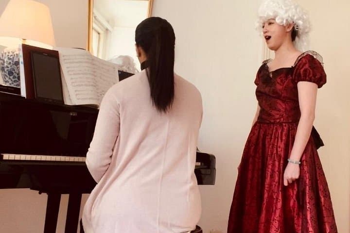 Singing Mozart with Mozart Costume in Vienna