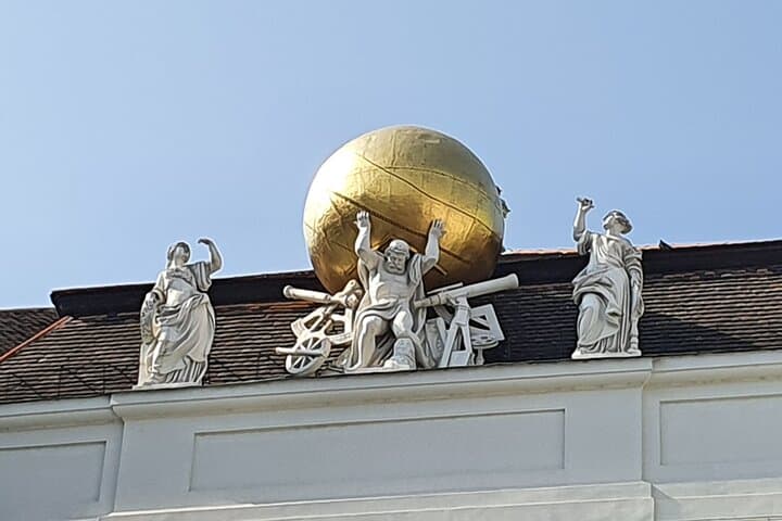 Puzzle tour: Mythical Hofburg
