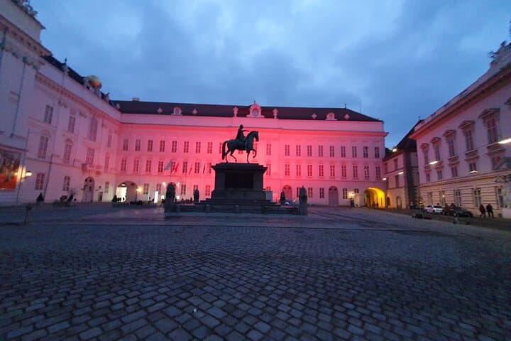 Puzzle tour: Mythical Hofburg