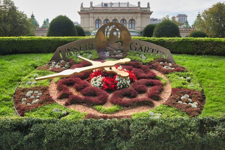 Private audio book city rally in Vienna’s Stadtpark