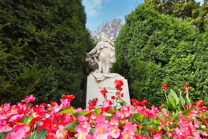 Private audio book city rally in Vienna’s Stadtpark