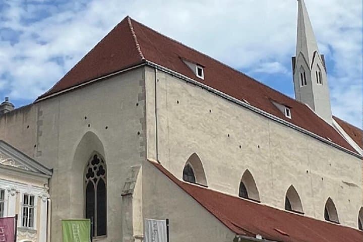 Krems Self-Guided City Walking Tour & Scavenger Hunt