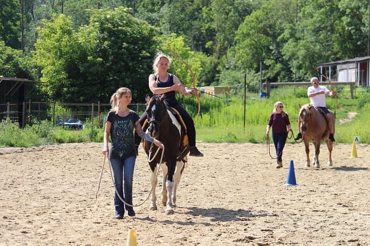 4 hours of archery from horseback in Bockfließ