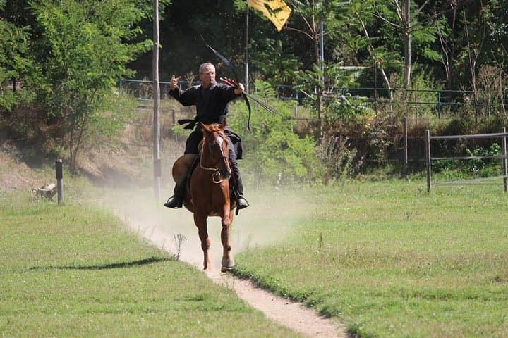 4 hours of archery from horseback in Bockfließ