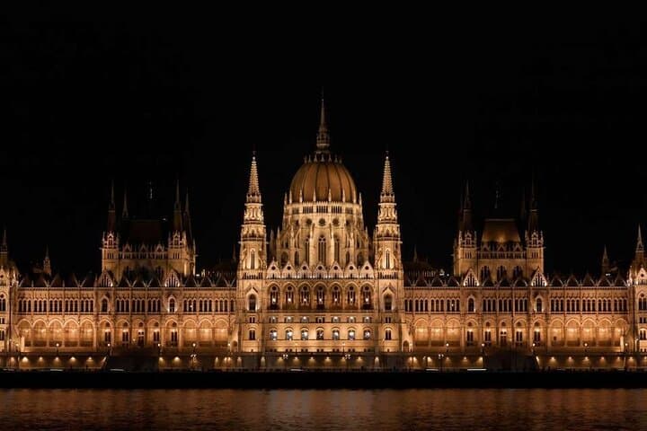 Private transfer from Vienna to Budapest or back