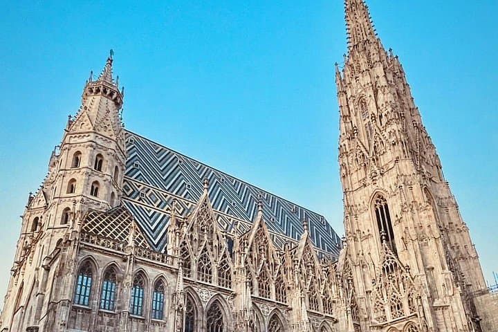 Vienna Private City Walking Tour and Belvedere Palace Audio Guide