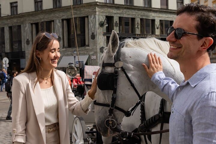 Vienna Horse-Drawn Carriage Ride with Sparkling Wine and Food