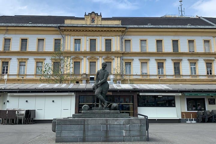 Klagenfurt Self-Guided City Walking Tour & Scavenger Hunt