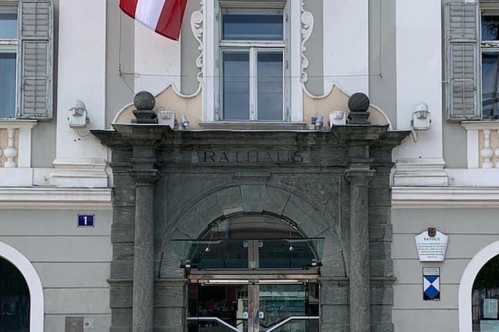 Klagenfurt Self-Guided City Walking Tour & Scavenger Hunt
