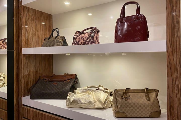 Vienna Shopping Tour: Luxury Couture Shopping with Champagne