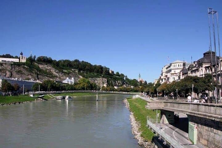 Vienna: Private tour to Salzburg