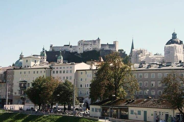 Vienna: Private tour to Salzburg