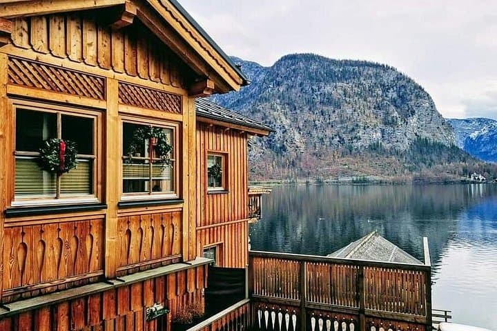 Vienna: Private tour to Hallstatt and Salzburg