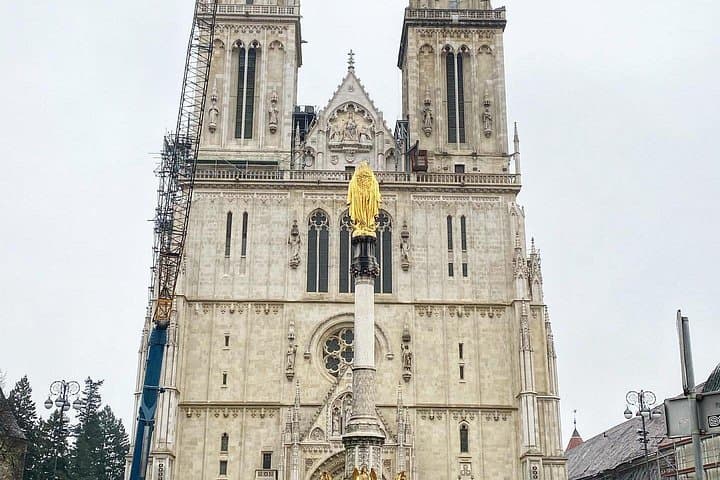 Zagreb Full-Day Tour From Vienna with Private Transfers