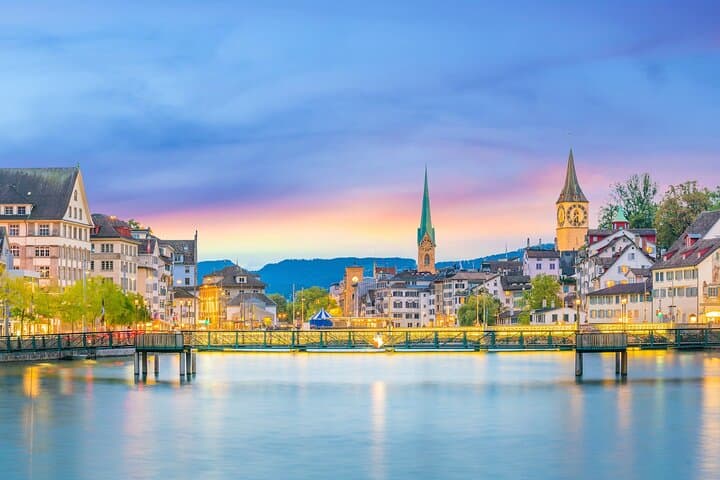 Private transfer from Hallstatt to Zurich, 2 hour Stop in Munich
