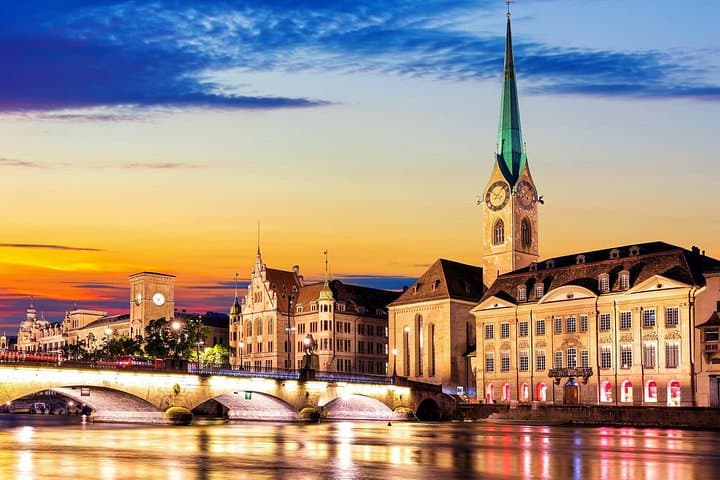 Private transfer from Hallstatt to Zurich, 2 hour Stop in Munich