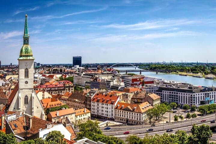 Private Tour to Bratislava and Devin Castle from Vienna