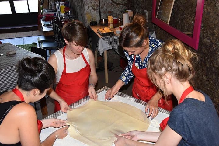 Apple Strudel & Prezel Cooking Class incl. Dinner & Music
