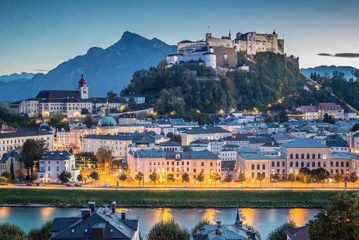Private Tour to Hallstatt and Salzburg from Vienna