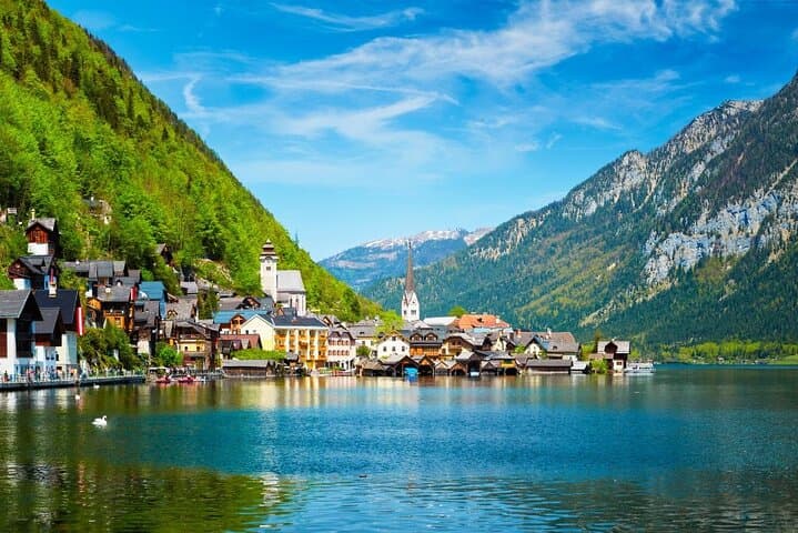 Private Tour to Hallstatt and Salzburg from Vienna