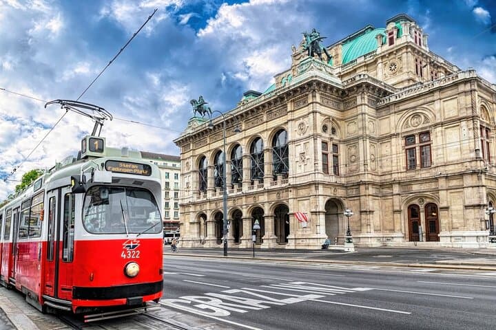 A private Historical Walking Tour in Vienna
