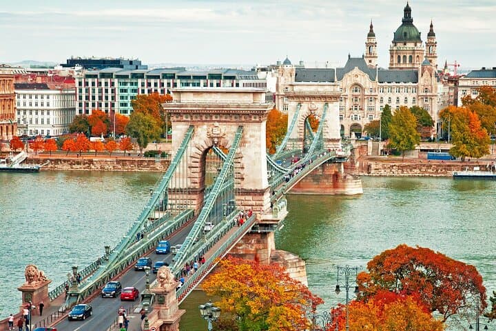 Private tour from Vienna to Budapest and Bratislava