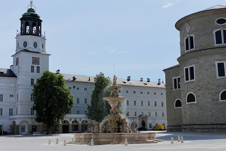 the residence square