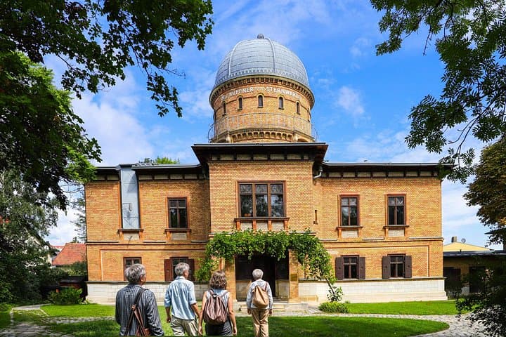 Vienna's Hills Private tour: Nature & Hidden Architectural Jewels
