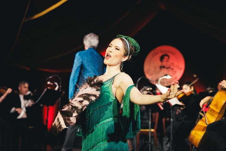 Strauss Dinner Show